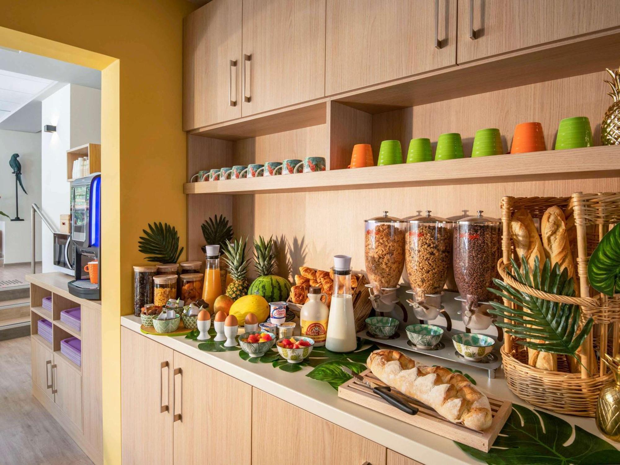 ibis Styles Beaulieu sur Mer Eksteriør bilde